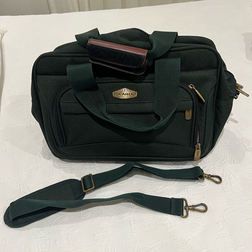 NEW! Ricardo Beverly Hills travel Business bag Green New W/lock+Keys #55552